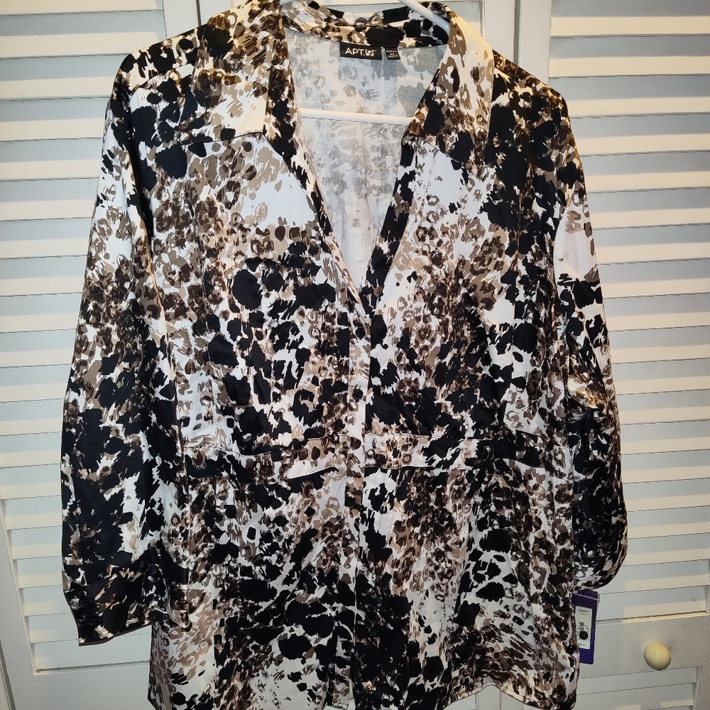 NEW Apt 9 women's top